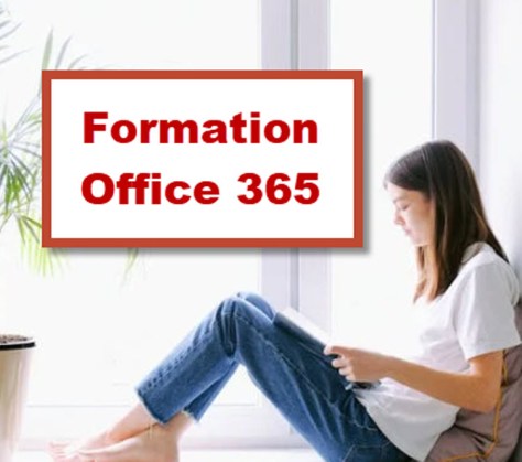 Une femme utilisant un ordinateur portable pour apprendre Office 365, illustrant une formation en bureautique à Bruxelles.